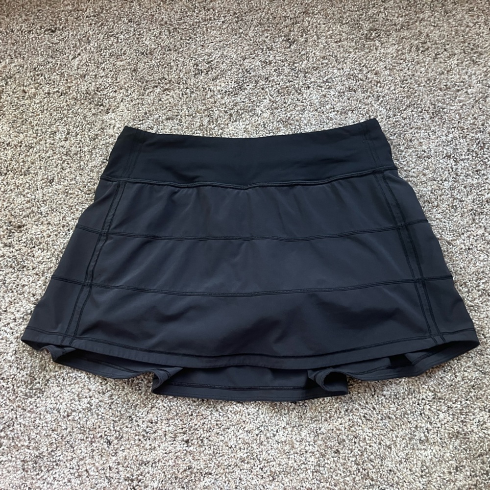 Lululemon Skirt - Size 4 Reg - Great Condition